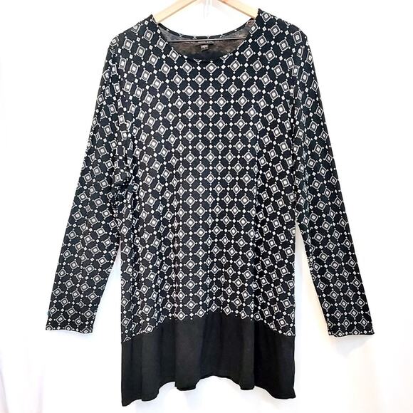 J. JILL Wearever Collection Black White Gray Geometric Pattern Tunic Blouse Top - Picture 1 of 7